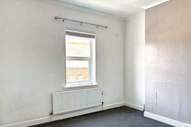 29 Garland Road, Harwich, Essex, CO12 4PB 2