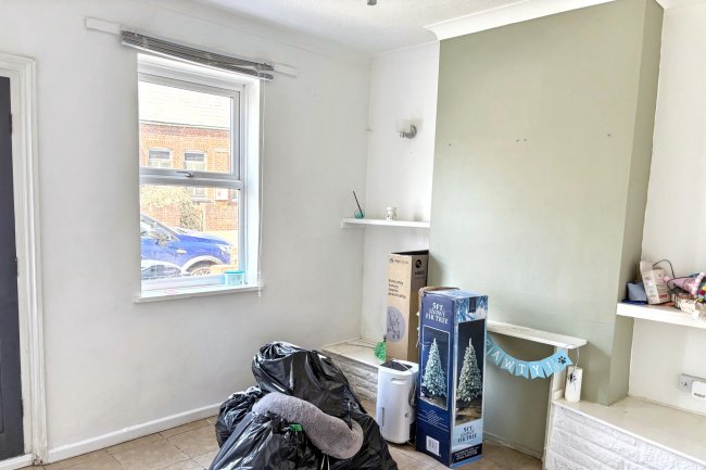 29 Garland Road, Harwich, Essex, CO12 4PB 2