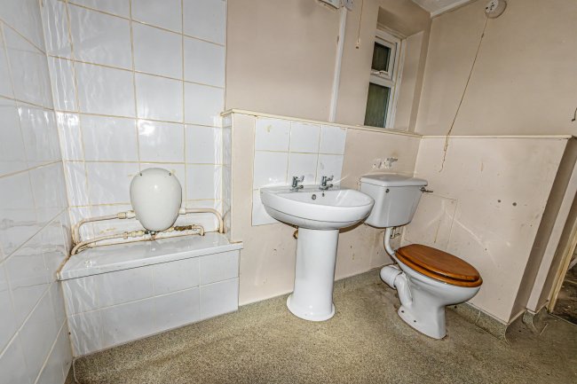 Flat 14, Atholl Court & Garden, Kingsway Gardens, Andover, SP10 4BB 7