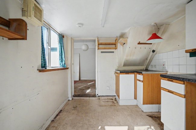 11 Ladas Road, West Norwood, London, SE27 0UP 5