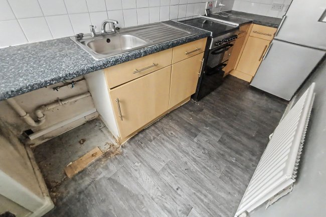 239 Meltham Road, Netherton, Huddersfield, HD4 7HL 10
