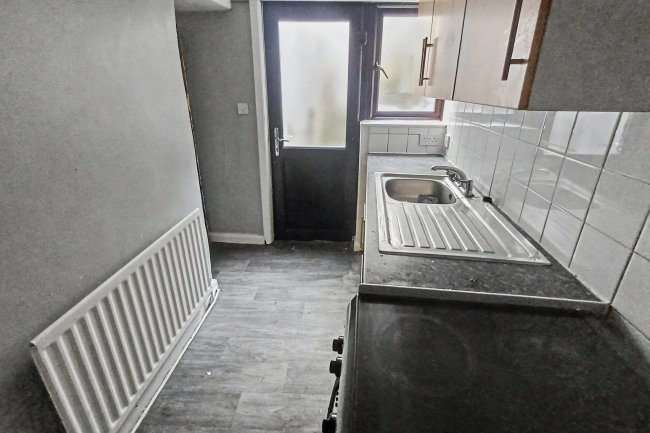 239 Meltham Road, Netherton, Huddersfield, HD4 7HL 10