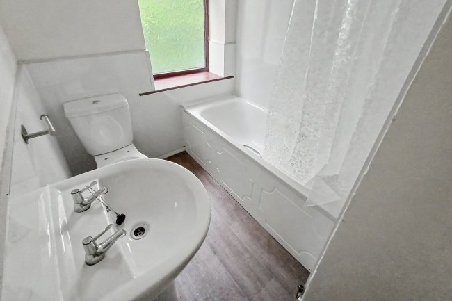 239 Meltham Road, Netherton, Huddersfield, HD4 7HL 10