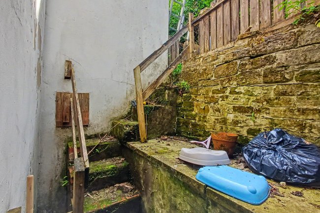 239 Meltham Road, Netherton, Huddersfield, HD4 7HL 10