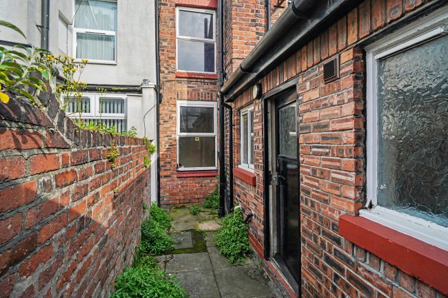 6 Montrose Avenue, Wallasey, Merseyside, CH44 7BT 8