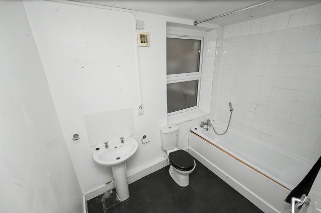 Flat A, 137 Trundleys Road, Deptford, London, SE8 5JQ 6