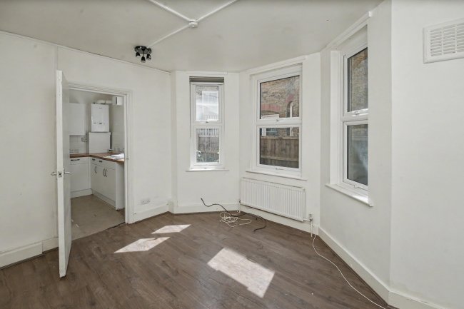 Flat A, 137 Trundleys Road, Deptford, London, SE8 5JQ 6
