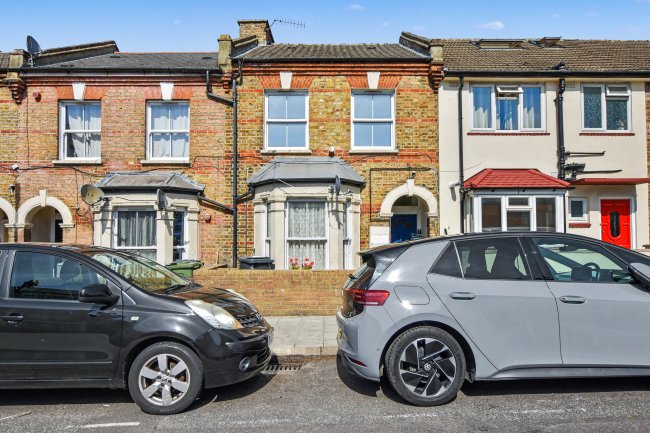 Flat B, 130 Poplar Road, Herne Hill, London, SE24 0BP 3