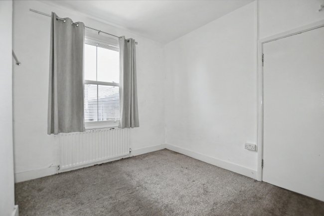 Flat B, 130 Poplar Road, Herne Hill, London, SE24 0BP 3