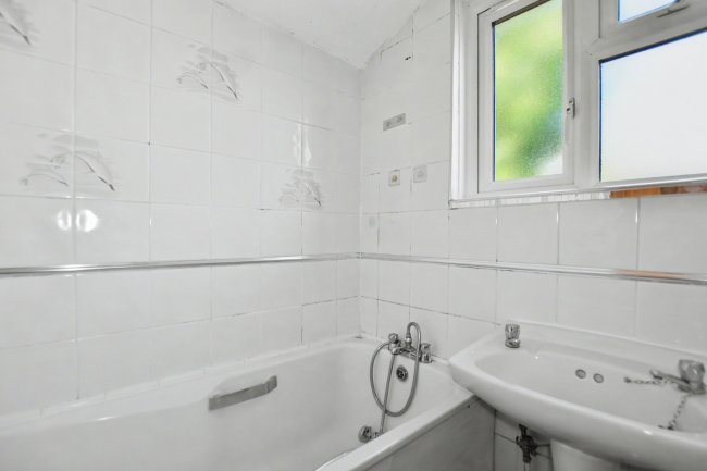 Flat B, 130 Poplar Road, Herne Hill, London, SE24 0BP 3
