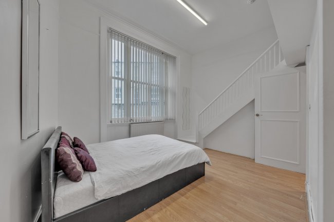 Flat 1a, 239 Earls Court Road, Earls Court, London, SW5 9AH 9