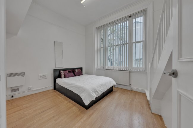 Flat 1a, 239 Earls Court Road, Earls Court, London, SW5 9AH 9