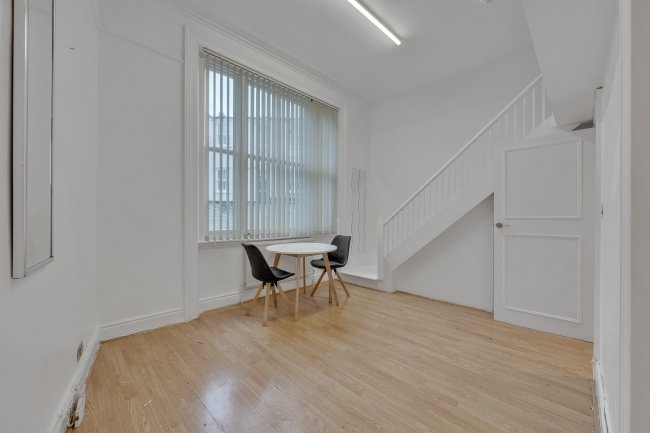 Flat 1a, 239 Earls Court Road, Earls Court, London, SW5 9AH 9