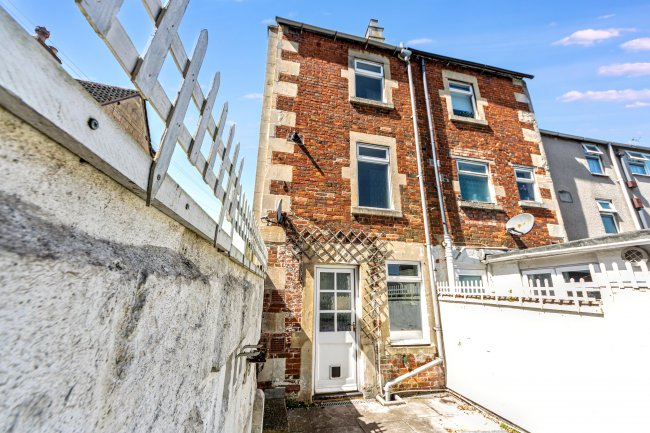 23 The Causeway, Chippenham, Wiltshire, SN15 3DB 9