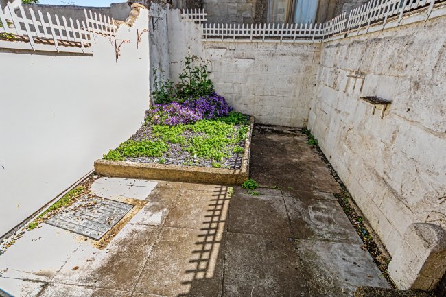 23 The Causeway, Chippenham, Wiltshire, SN15 3DB 9