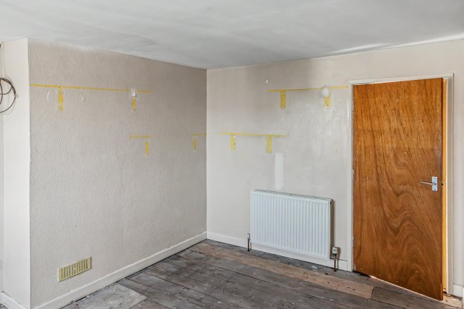 23 The Causeway, Chippenham, Wiltshire, SN15 3DB 9