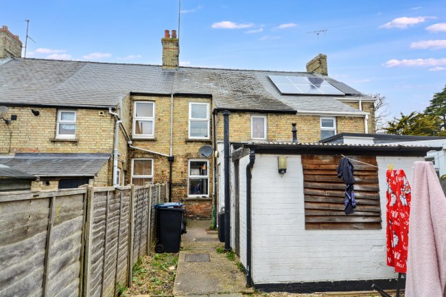 15 Ely Road, Littleport, Ely, Cambridgeshire, CB6 1HG 9