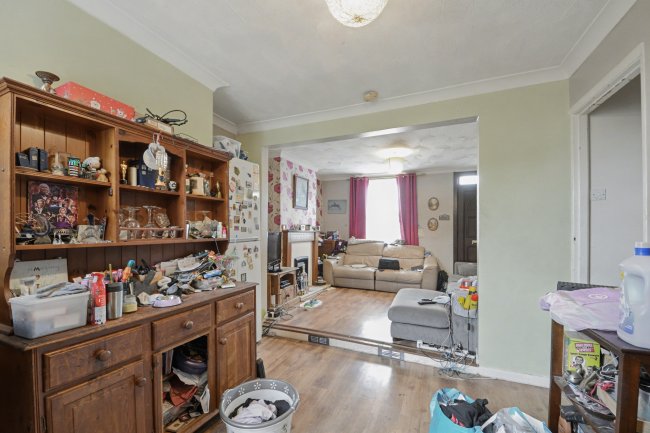 15 Ely Road, Littleport, Ely, Cambridgeshire, CB6 1HG 9