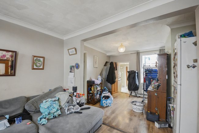 15 Ely Road, Littleport, Ely, Cambridgeshire, CB6 1HG 9