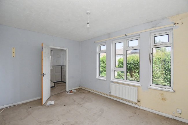 7 Lipscombe Rise, Alton, GU34 2HR 1