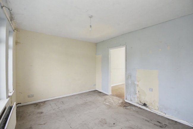 7 Lipscombe Rise, Alton, GU34 2HR 1