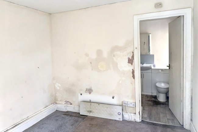 Flat 2, 65 Bayford Road, Littlehampton, BN17 5HN 3
