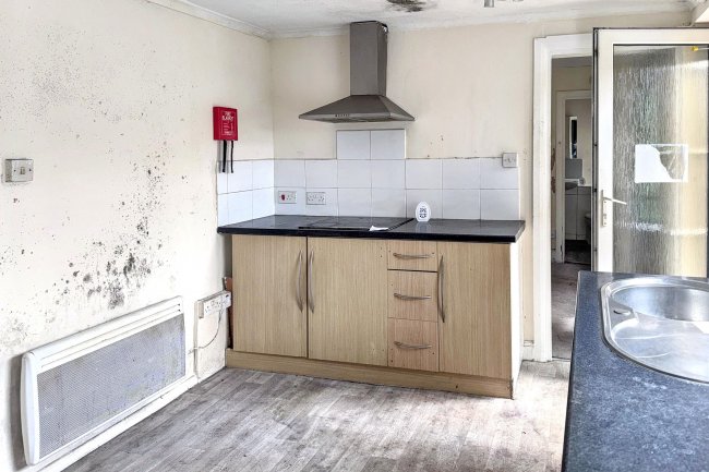 Flat 2, 65 Bayford Road, Littlehampton, BN17 5HN 3