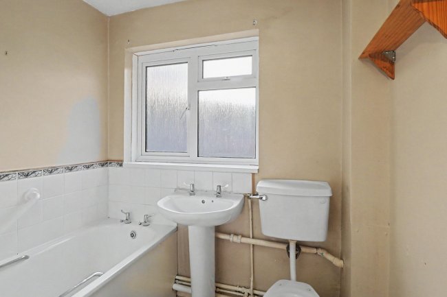 40 Broadwey Close, Weymouth, DT3 5PH 9