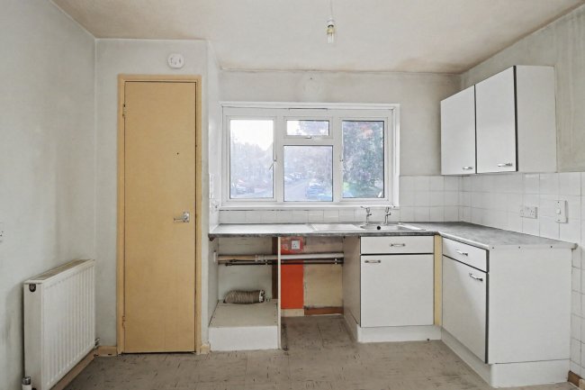 40 Broadwey Close, Weymouth, DT3 5PH 9