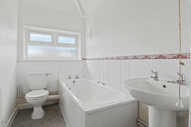 39 & 39A Hereford Road, Weymouth DT4 0QB 6