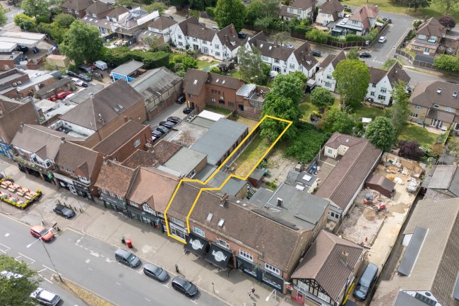 21 Swakeleys Road, Ickenham, Uxbridge UB10 8DF 5