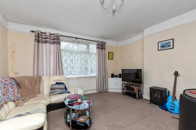 21 Swakeleys Road, Ickenham, Uxbridge UB10 8DF 5