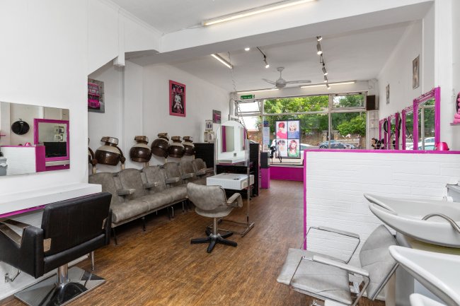 21 Swakeleys Road, Ickenham, Uxbridge UB10 8DF 5