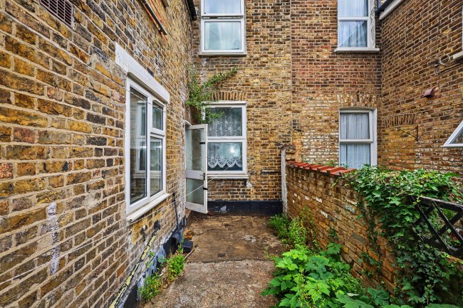 Ground Floor Flat, 28 Bignold Road, London, E7 0EX 7