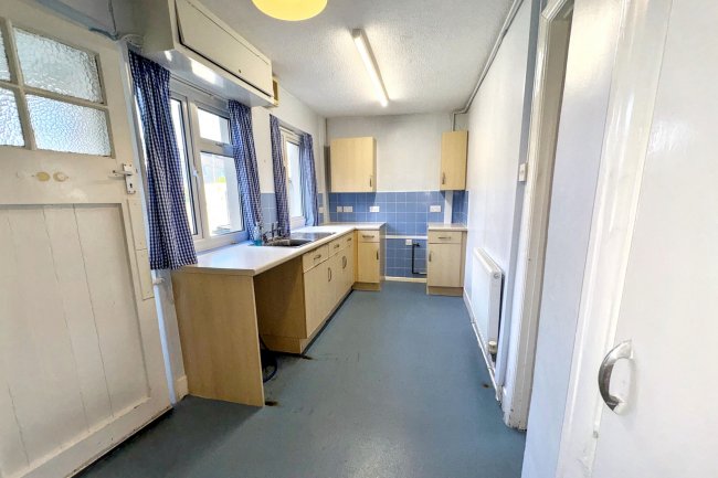 14 Trezela Road, Penzance, Cornwall, TR18 2RU 2