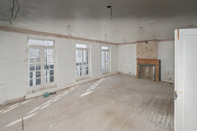 39 Eaton Mews South, Belgravia, London, SW1W 9HR 7
