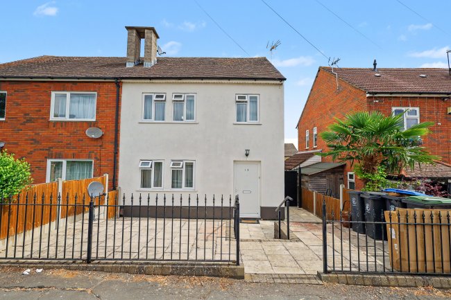 15 Jessel Drive, Loughton, Essex, IG10 2EX 6