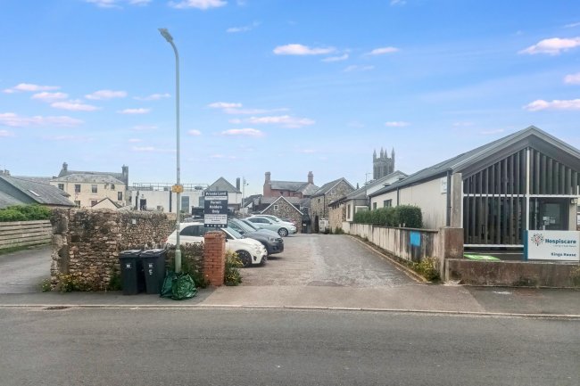 86 High Street, Honiton, Devon, EX14 1JN 9