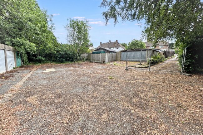 Garages 2-49, Shawley Crescent, Tattenham Corner, Epsom, Surrey, KT18 5PQ 7