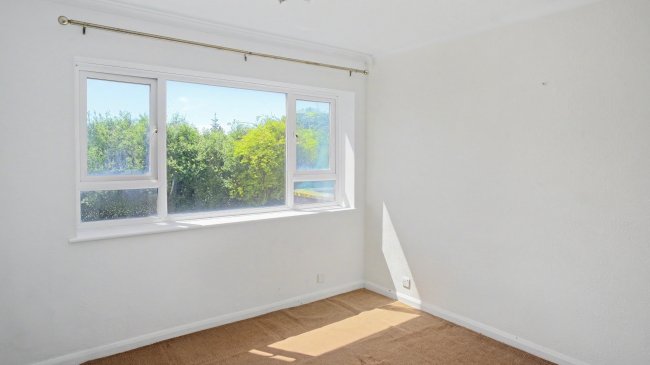 6 Poplar Court, Old Ruislip Road, Northolt, Middlesex, UB5 6QG 10