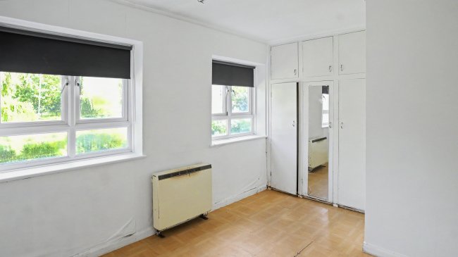 6 Poplar Court, Old Ruislip Road, Northolt, Middlesex, UB5 6QG 10