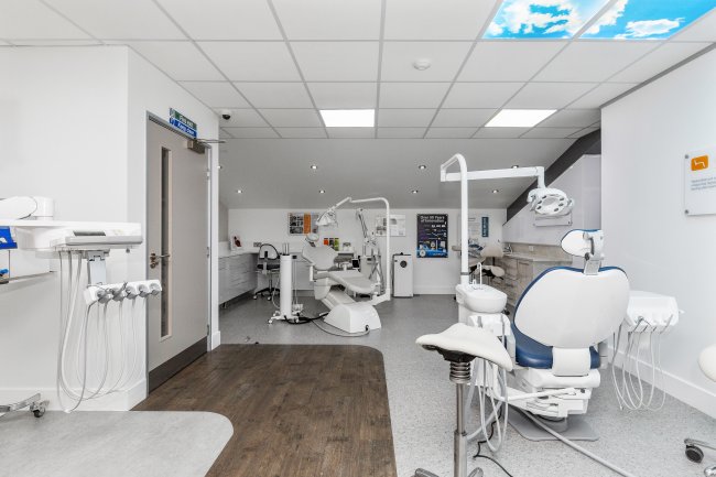 1 Graylands Gateway, Langhurst Wood Road, Graylands, Horsham RH12 4QD 8