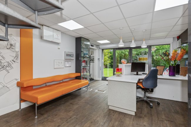 1 Graylands Gateway, Langhurst Wood Road, Graylands, Horsham RH12 4QD 8