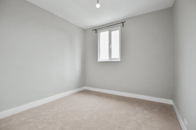 4 Cheltenham Road, Nunhead, London, SE15 3AQ 6