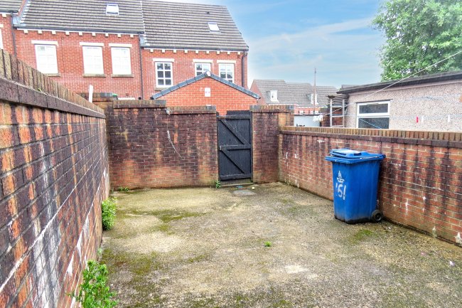 6 Whitehead Street, Blackburn, Lancashire, BB2 1HT 4