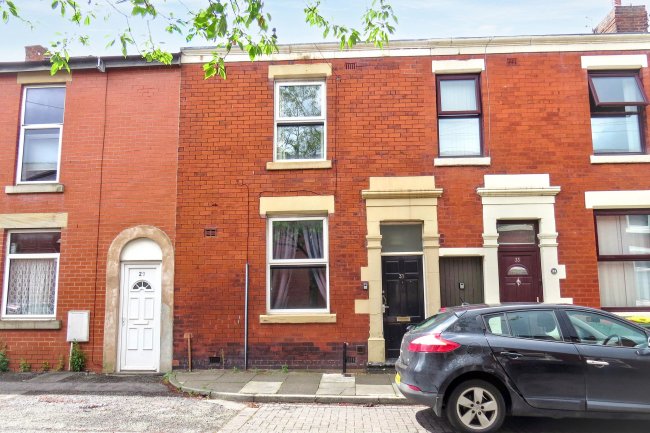 31 Lowndes Street, Preston, Lancashire, PR1 7XS 2