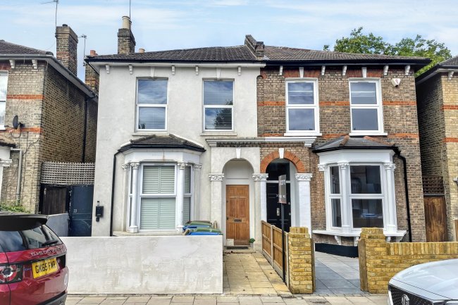 22B Melbourne Grove, East Dulwich, London SE22 8QZ 8