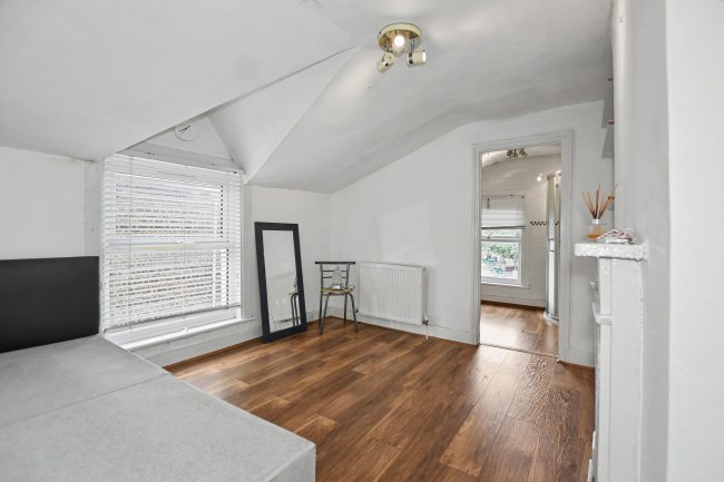 22B Melbourne Grove, East Dulwich, London SE22 8QZ 8