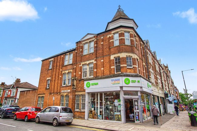 96A Ballards Lane, Finchley, London N3 2DL 2