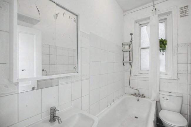 96A Ballards Lane, Finchley, London N3 2DL 2